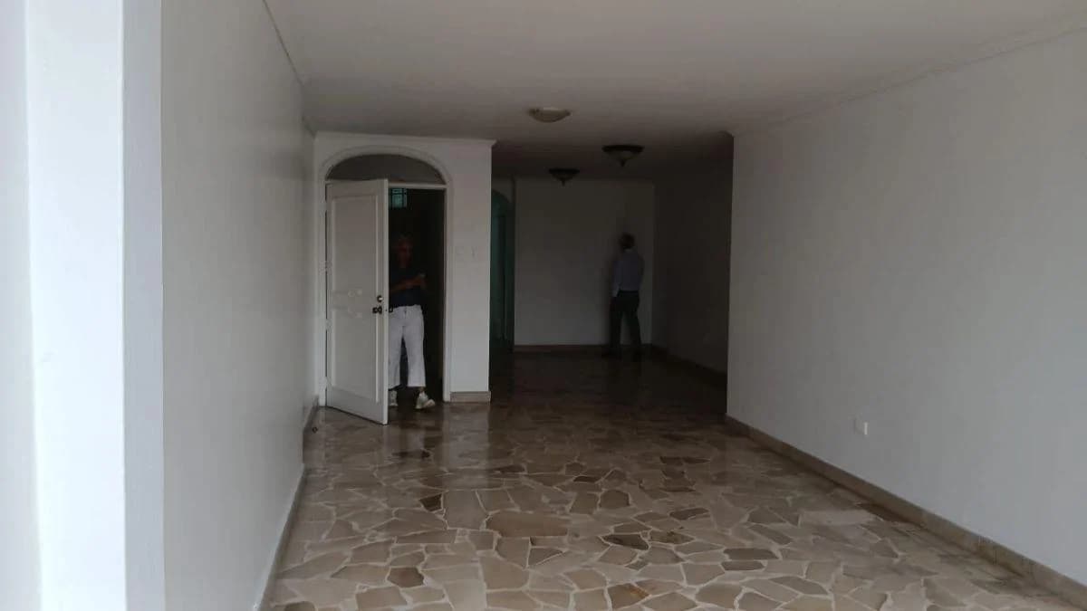 Departamento en Lomas de Urdesa de 2 Dorm., Guayas — imagen 6
