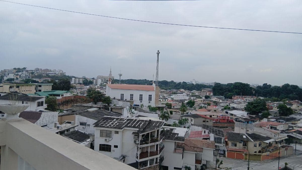 Departamento en Lomas de Urdesa de 2 Dorm., Guayas — imagen 5