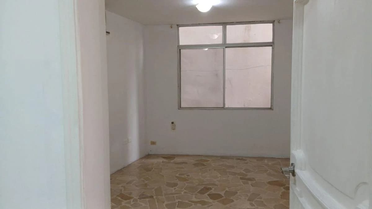 Departamento en Lomas de Urdesa de 2 Dorm., Guayas — imagen 3