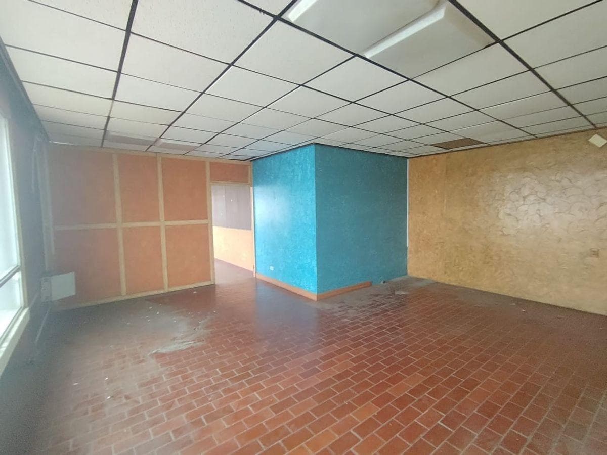 Oficina de Venta Edificio Banco Pichincha Manta, Manabí — imagen 5