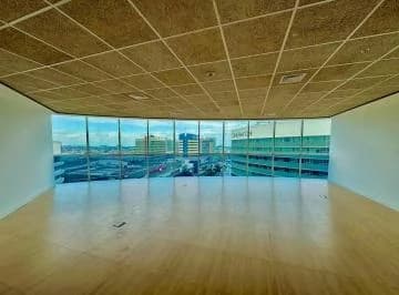 Estrene Ciudad del Sol. Edificio Corporativo 100 Bussiness Center Vendo Oficina 68 m², Guayas — imagen 5