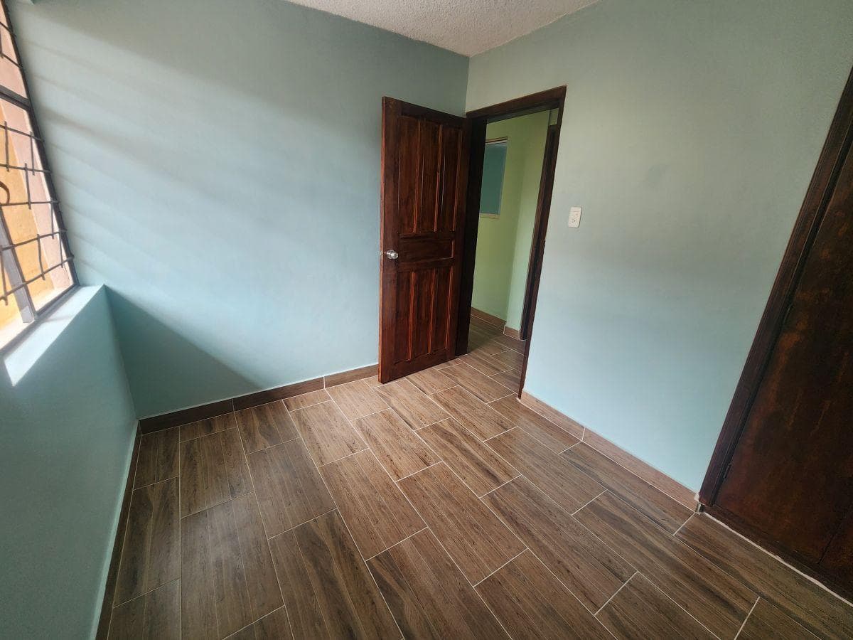 Venta Casa Carcelen con Dos Departamentos Independientes 2 Terrazas 1 Patio 144 m — imagen 3