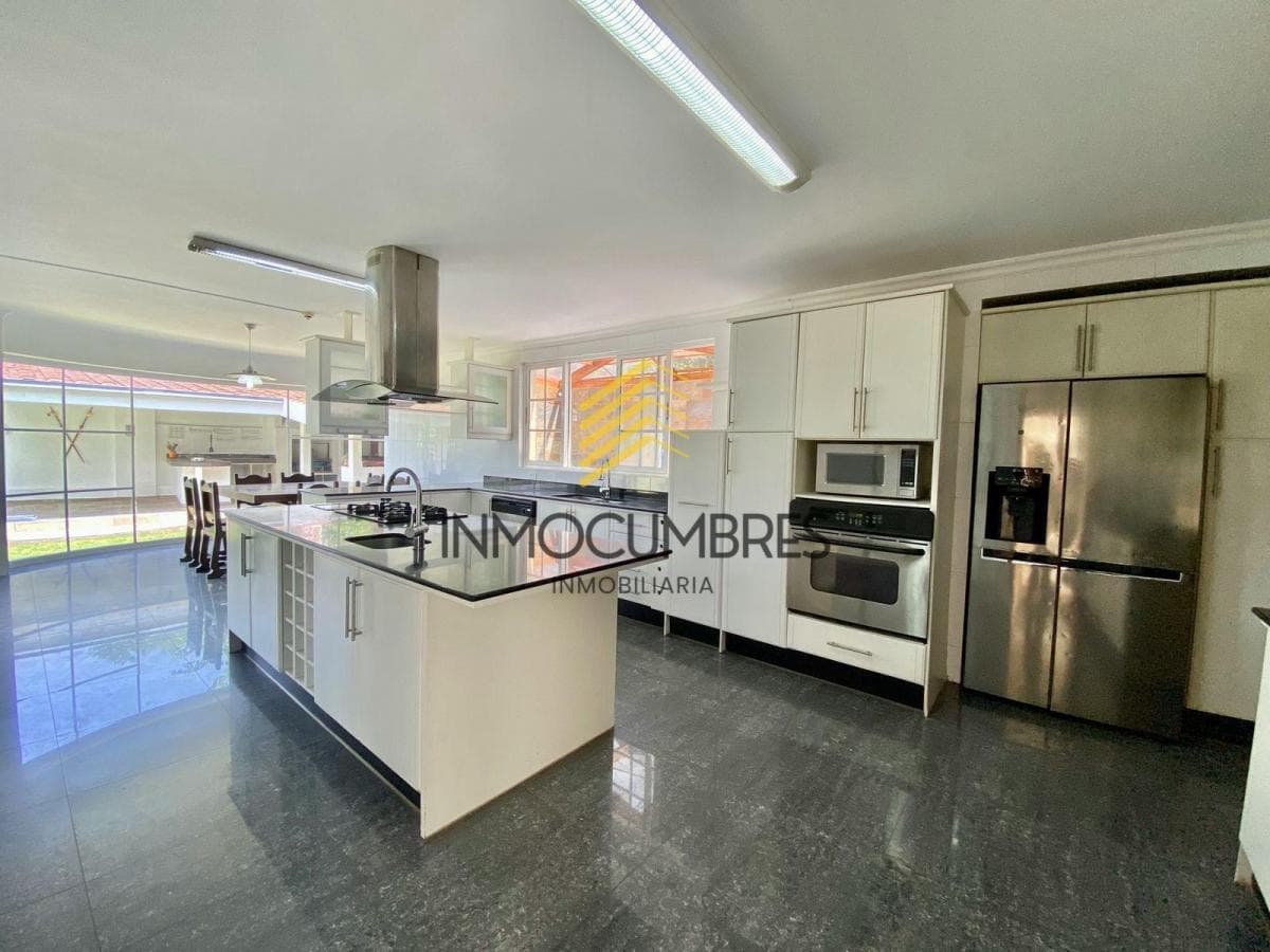 Casa de Lujo Ideal Embajadas Cumbaya Sector Exclusivo — imagen 8