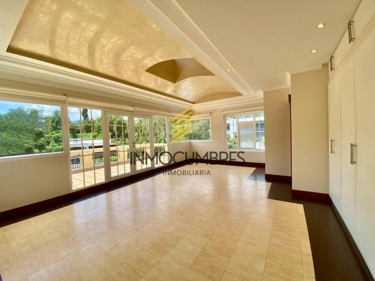 Casa de Lujo Ideal Embajadas Cumbaya Sector Exclusivo — imagen 5