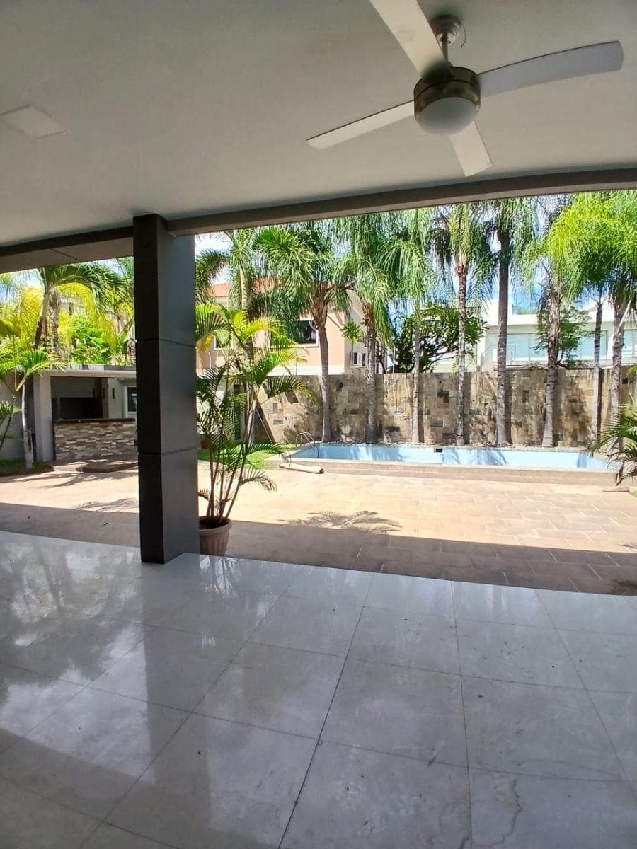 Casa en Venta con Piscina y 4 Dorm. en Km 7 Via Samborondón, Guayas — imagen 9