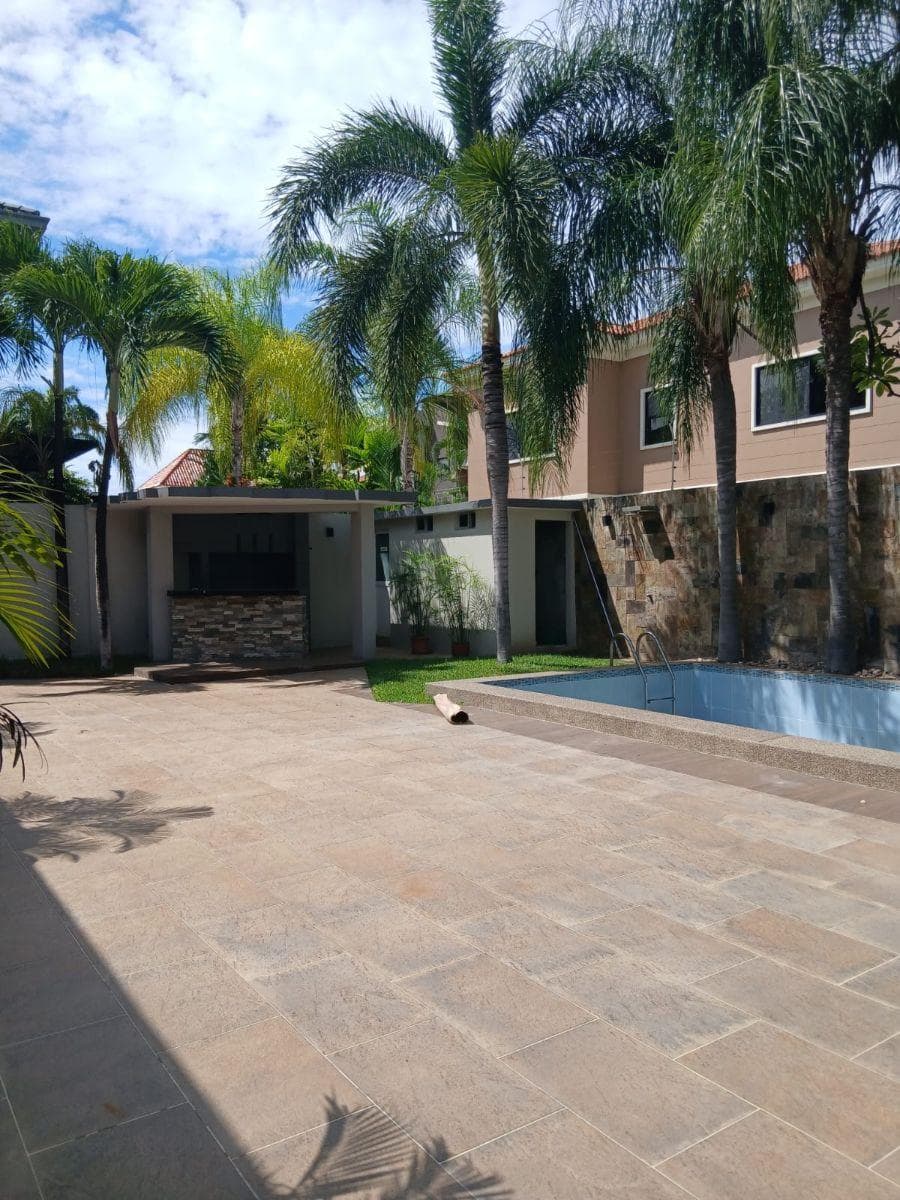 Casa en Venta con Piscina y 4 Dorm. en Km 7 Via Samborondón, Guayas — imagen 8