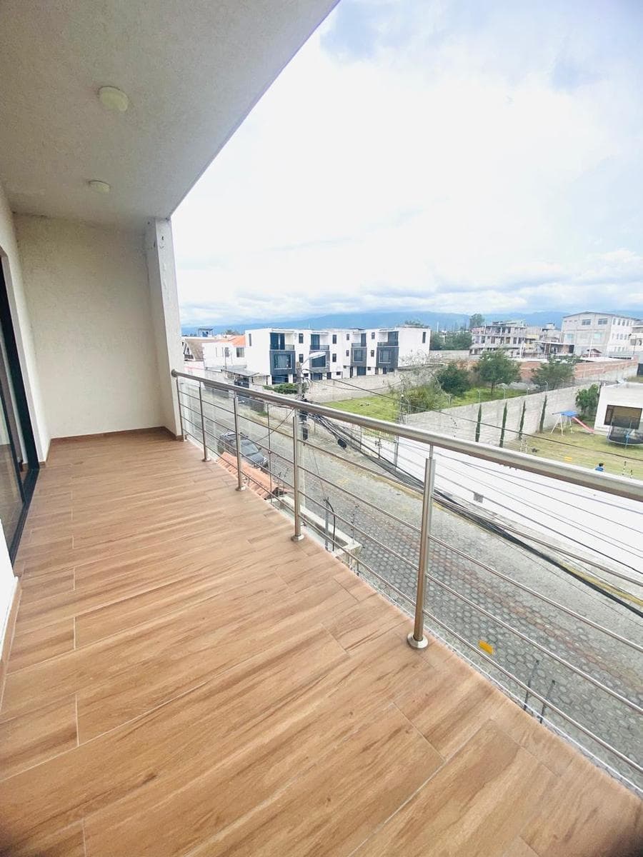 Ira Venta Departamento 123.5 m² y Terraza 60 m². 3 Dorm. Sector Tumbaco — imagen 10