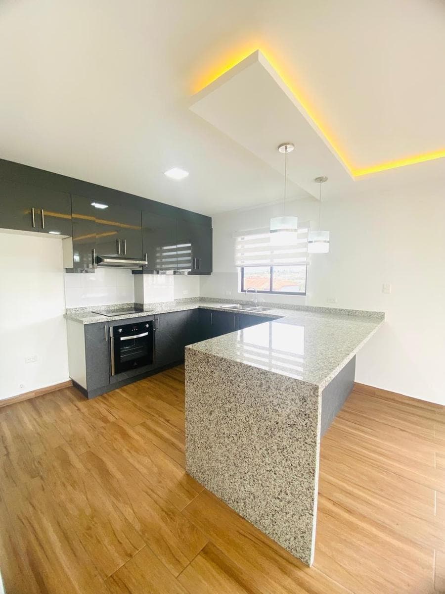Ira Venta Departamento 123.5 m² y Terraza 60 m². 3 Dorm. Sector Tumbaco — imagen 8
