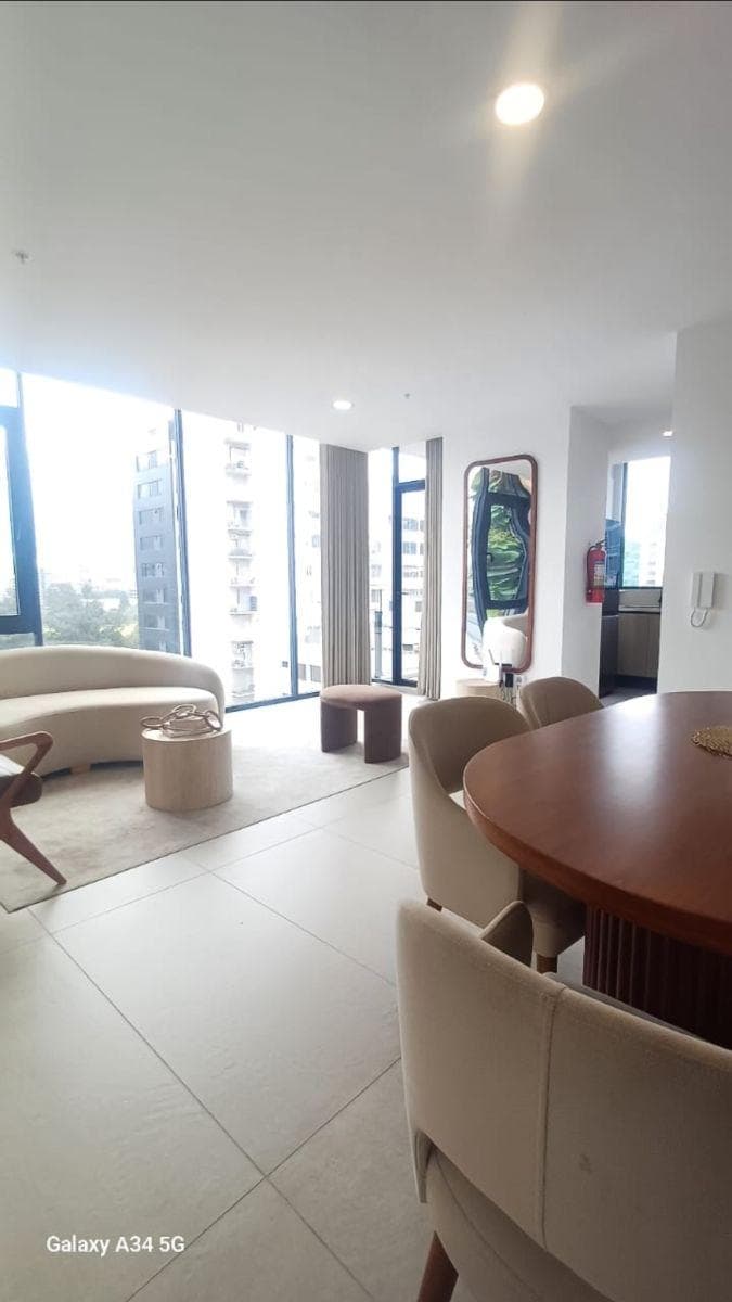 En Venta Departamento 3 Habitaciones, 2 Parking _edificio Harmony República del Salvador. Provincia de Pichincha — imagen 9