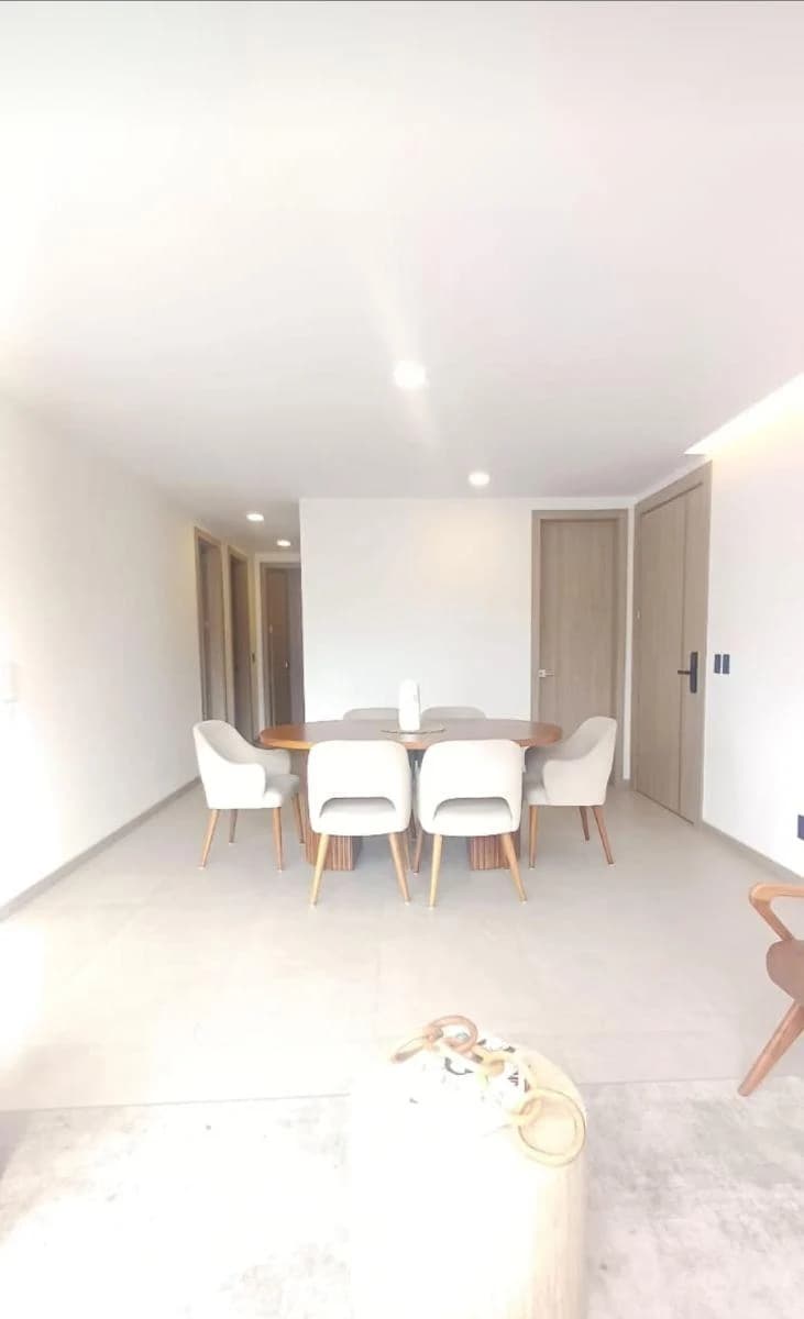 En Venta Departamento 3 Habitaciones, 2 Parking _edificio Harmony República del Salvador. Provincia de Pichincha — imagen 4