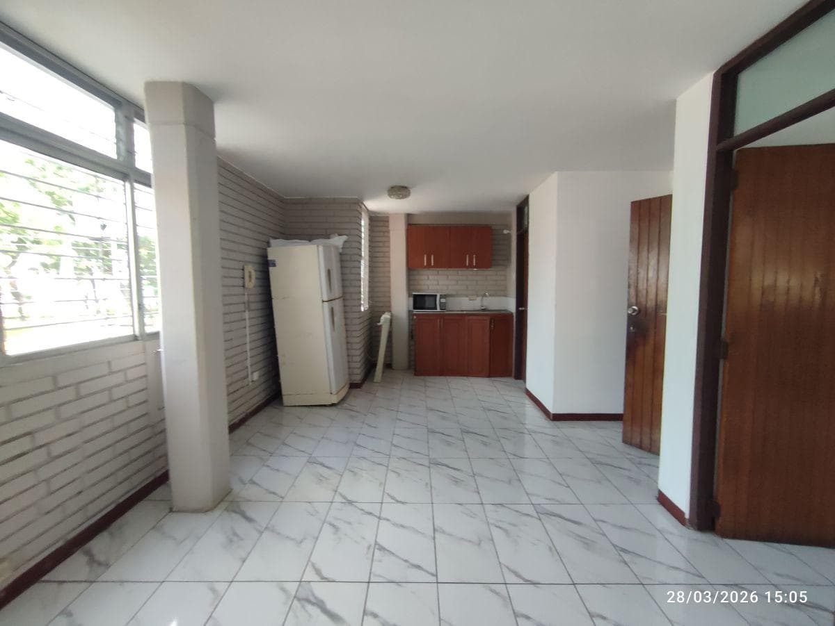 Se Vende Suite Uso Comercial y Residencial, en Los Almendros, Sur, Guayas — imagen 6