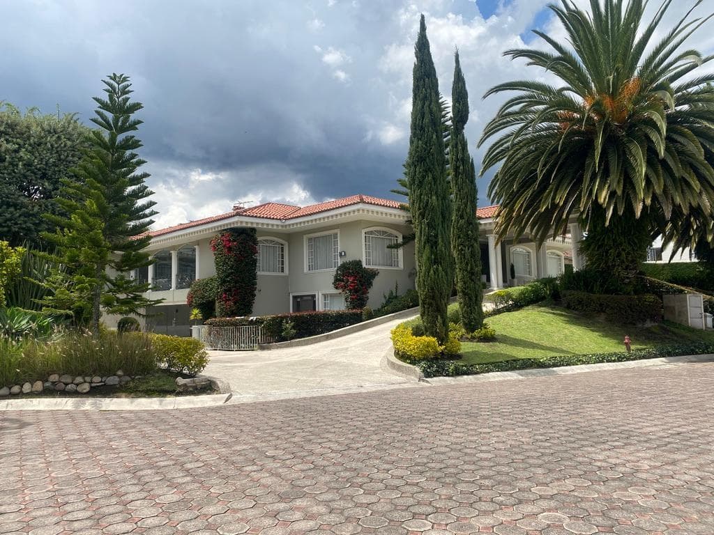 Casa de Lujo de Una Planta en Urb Privada Cumbaya (Prox Ruta Viva) — imagen 10