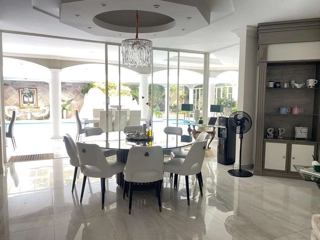 Casa de Lujo de Una Planta en Urb Privada Cumbaya (Prox Ruta Viva) — imagen 2