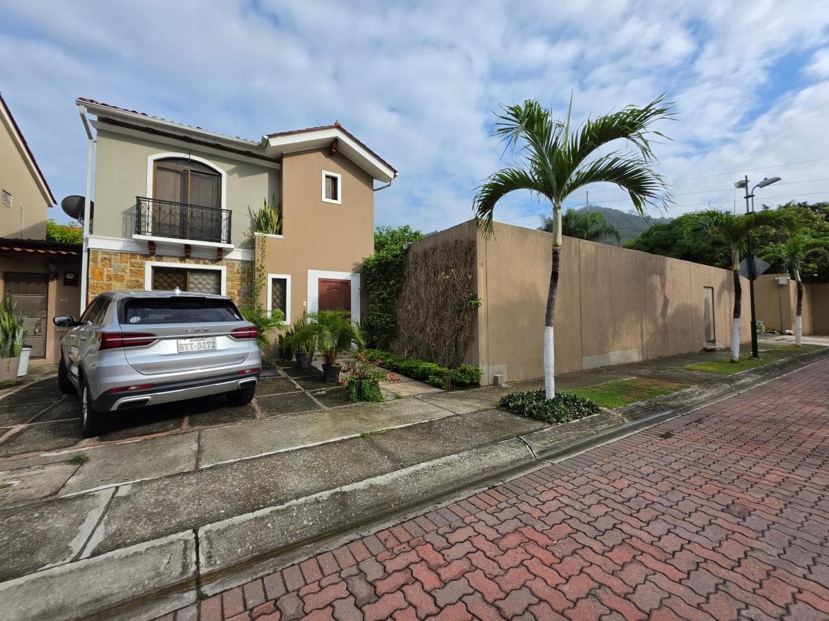 Venta Casa Urb Terranostra Km 13 Vía a La Costa 408 m², Guayas — imagen 2