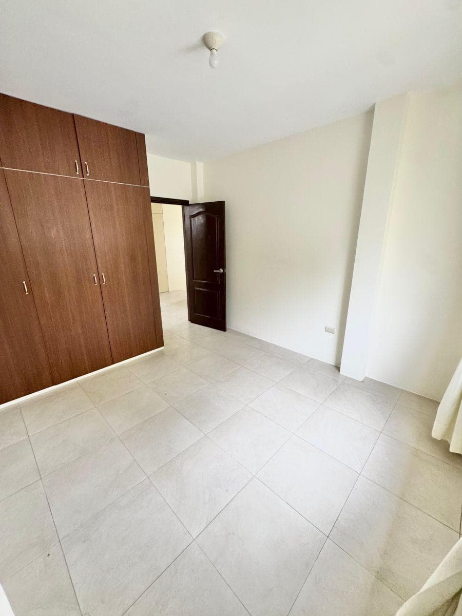 Vendo Casa en Belohorizonte de Dos Plantas, con Tres Dorm., Áreas Deportivas. Guayas — imagen 4
