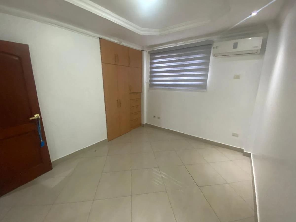 Departamento - en Venta – Kennedy Norte con Parqueo, Guayas — imagen 7