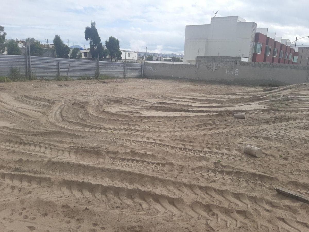 Terreno de 235 m² en Venta en Calderón — imagen 6