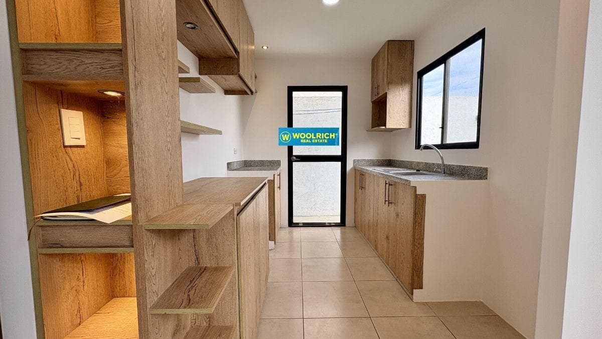 Urbanización Los Prados Vendo Casa 2 Pisos, 2 Dorm, Amplio Patio. 120 m², Guayas — imagen 9