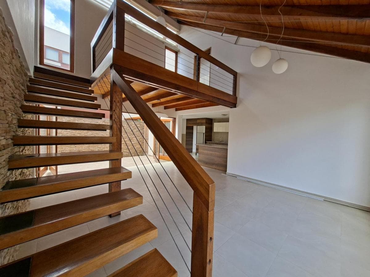 Vendo Hermosa Casa a 5 Minutos del Colegio Menor — imagen 6