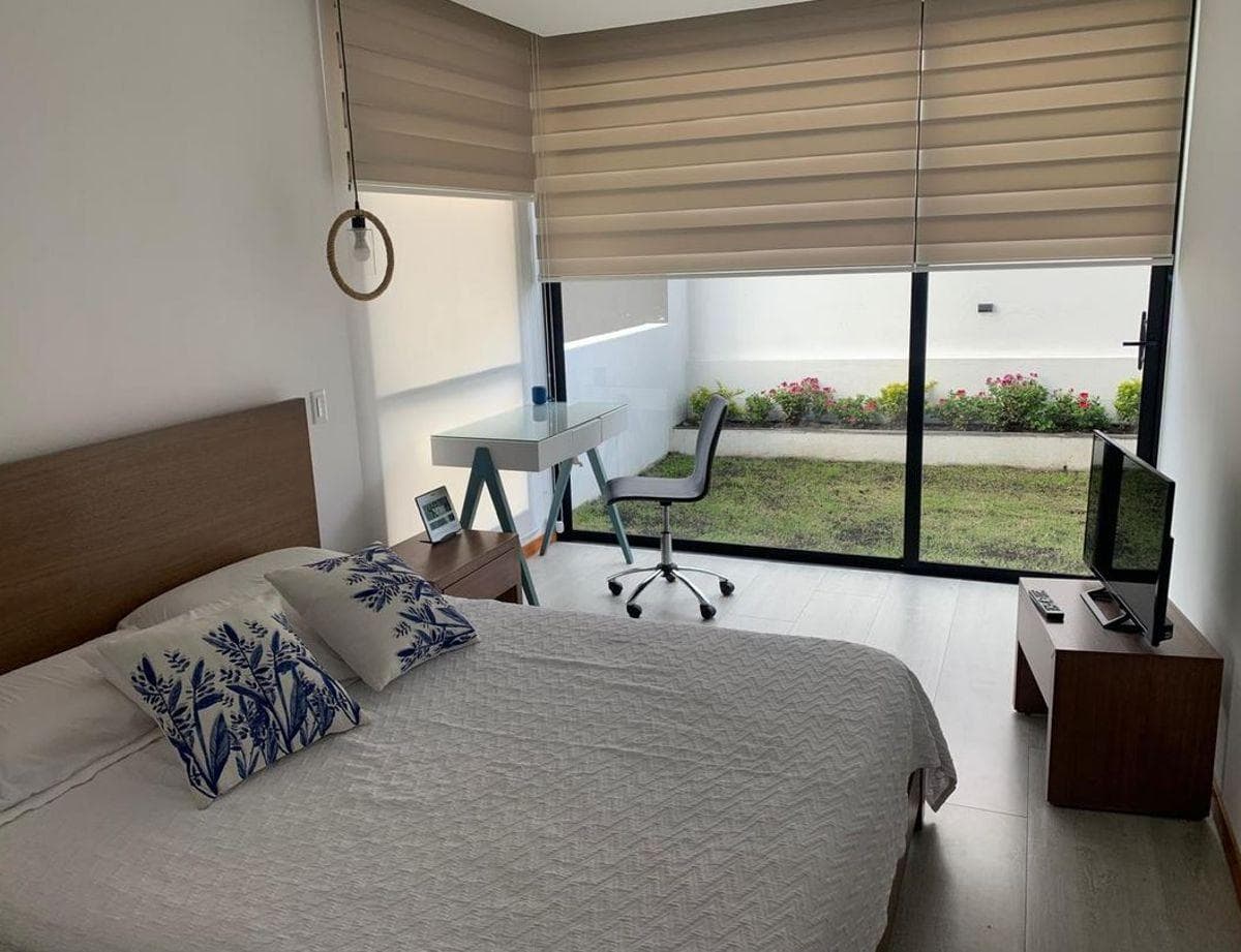 Vendo Departamento de 143 m² con 2 Habitaciones en Cumbayá + Patio + 2 Parqueaderos + Bodega — imagen 1