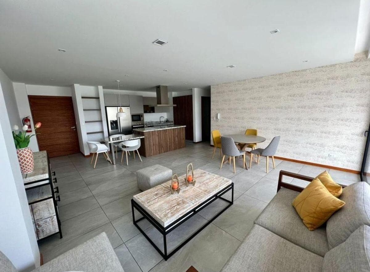 Vendo Departamento de 143 m² con 2 Habitaciones en Cumbayá + Patio + 2 Parqueaderos + Bodega — imagen 2
