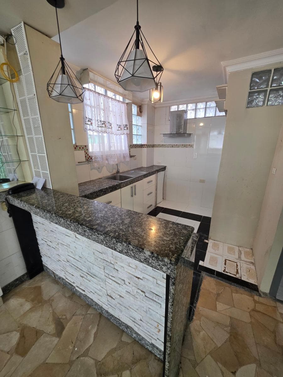 Vendo Departamento en Planta Baja, Sauces 9, Cerca de La Isidro Ayora, Guayas — imagen 8
