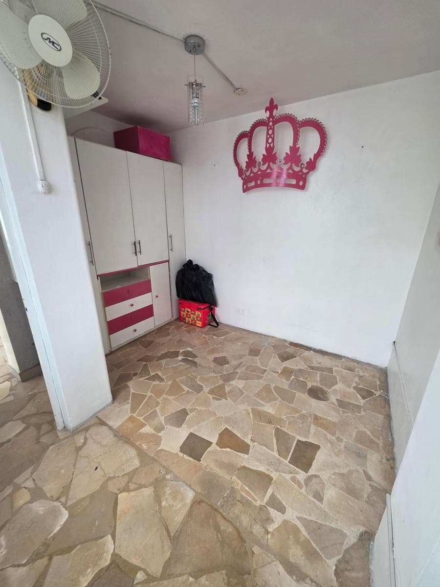 Vendo Departamento en Planta Baja, Sauces 9, Cerca de La Isidro Ayora, Guayas — imagen 6