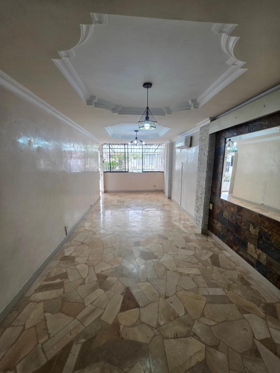 Vendo Departamento en Planta Baja, Sauces 9, Cerca de La Isidro Ayora, Guayas — imagen 5