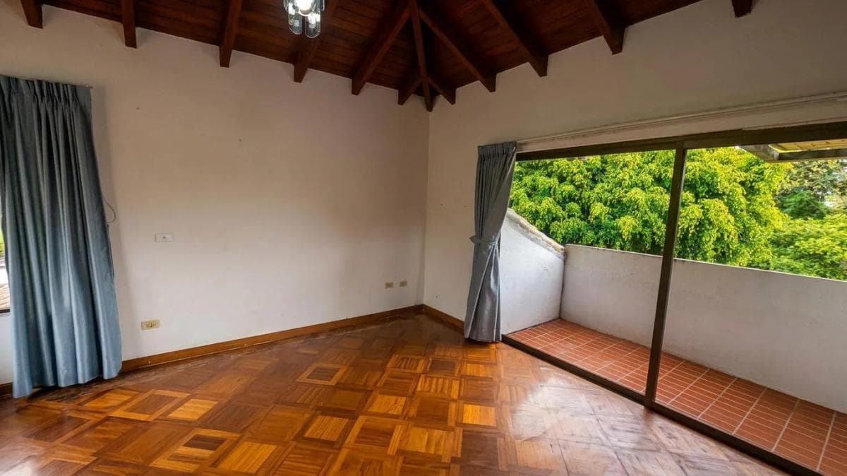 Vendo Casa Sector Cumbaya 1400 de Terreno 500 Construcción 650.000 Dólares — imagen 7
