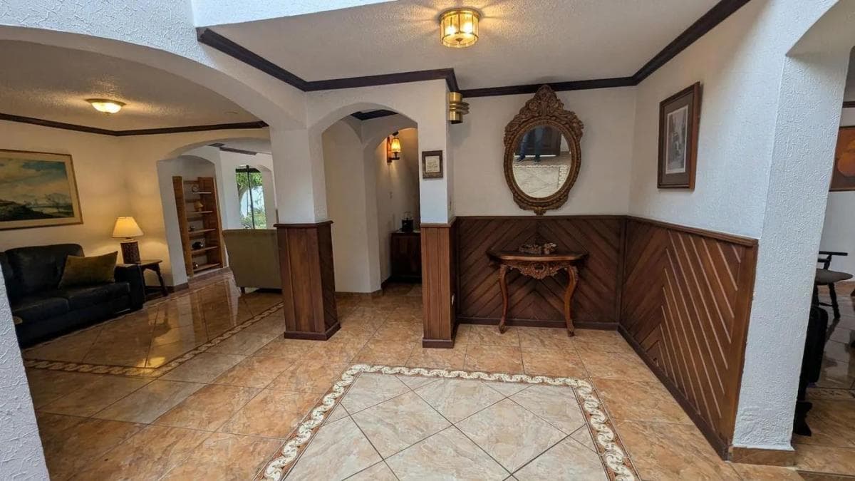 Vendo Casa Sector Cumbaya 1400 de Terreno 500 Construcción 650.000 Dólares — imagen 6