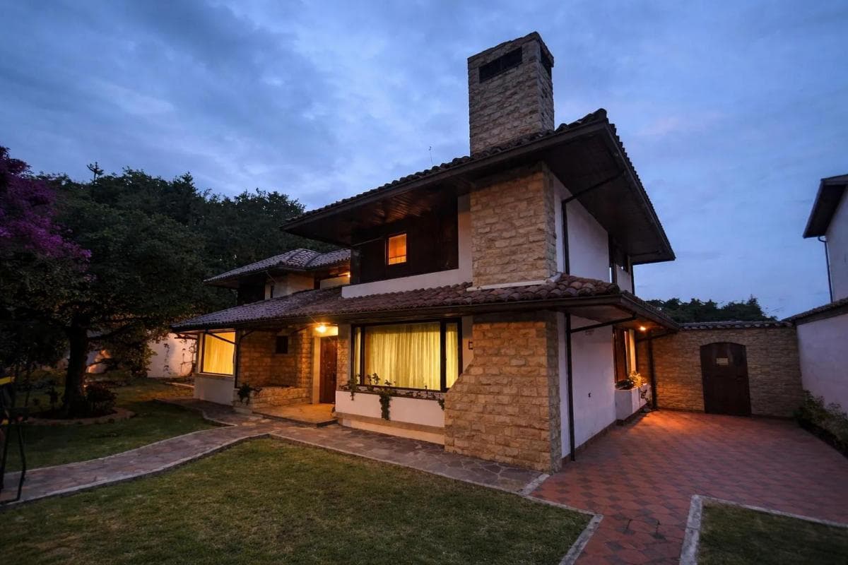 Vendo Casa Sector Cumbaya 1400 de Terreno 500 Construcción 650.000 Dólares — imagen 3