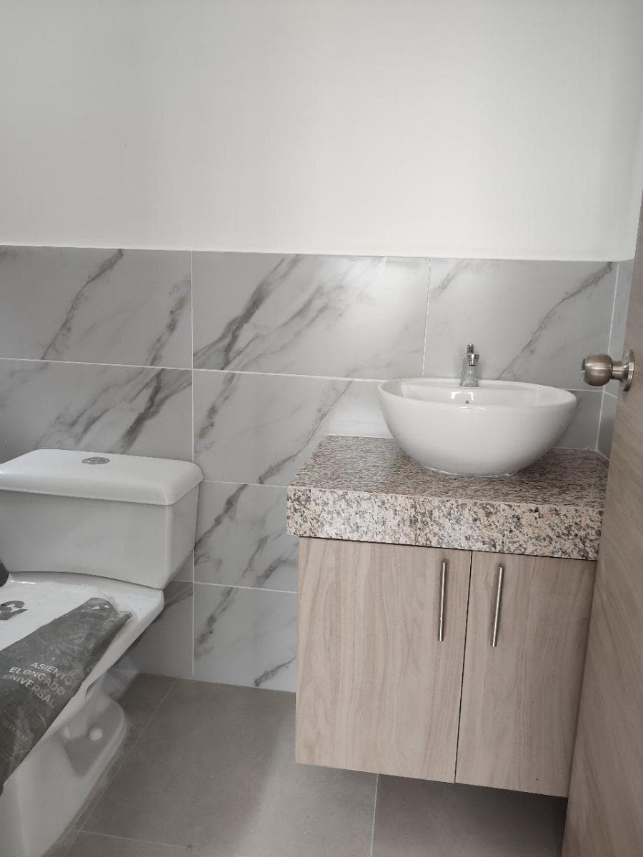 Urb. Mallorca Village - Venta Casa de Estreno3 Dorm - Vía Salitre, Guayas — imagen 4