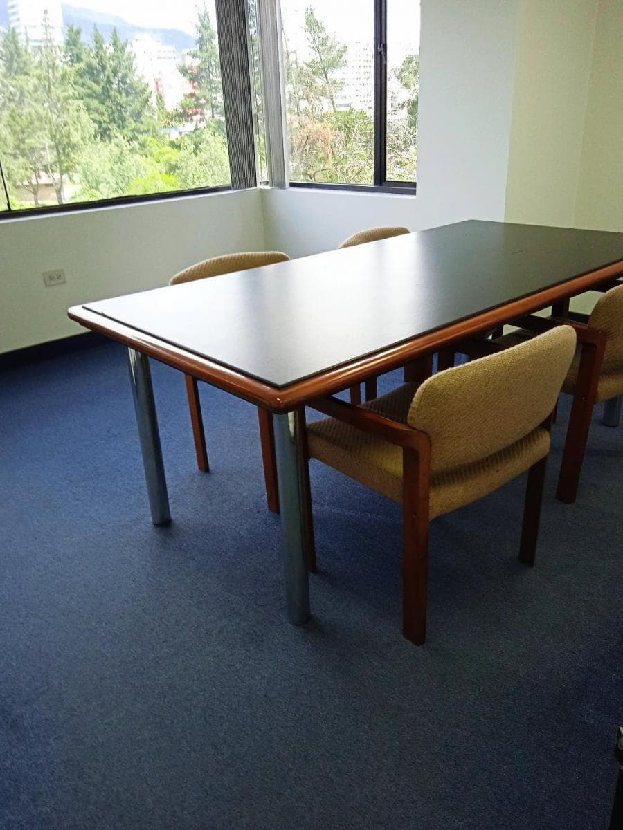 Bonitas y Funcionales Oficinas Ubicadas en La Carolina. Provincia de Pichincha — imagen 5