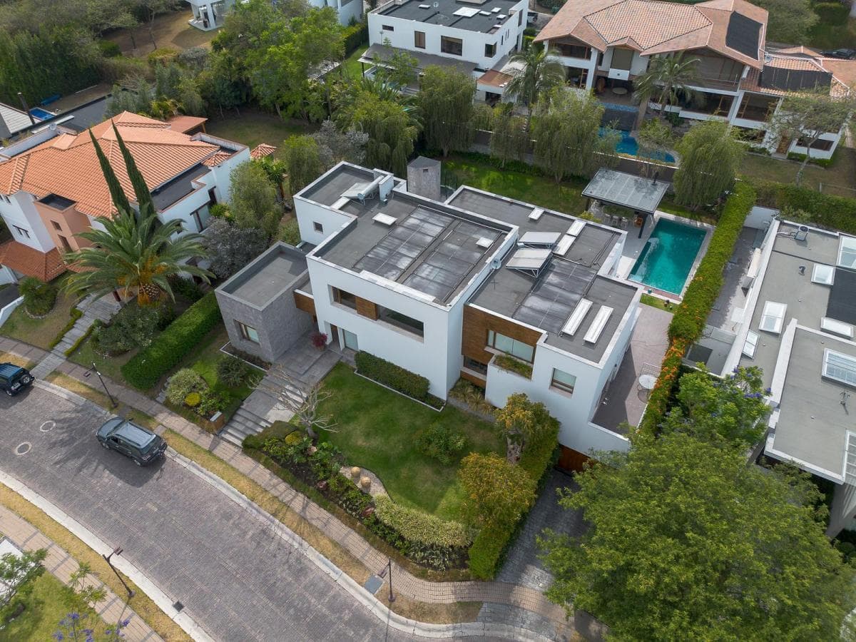 Casa de Venta Dentro de Urbanización Exclusiva Sector La Viña. Seguridad. Hermosa Casa — imagen 10