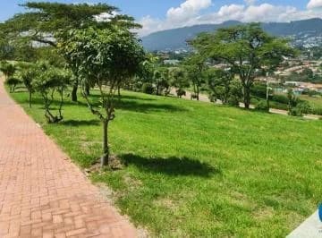 Vendo Terreno en Hermosa Urbanización de Lujo en Cumbayá, Espectacular Vista — imagen 3