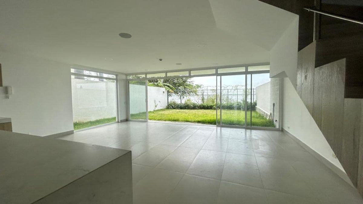 Isla Mocoli, ¡De Oportunidad! Casa con Vista Al Rio, Guayas — imagen 6