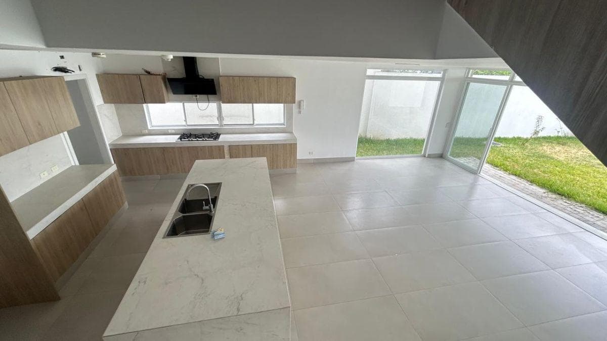 Isla Mocoli, ¡De Oportunidad! Casa con Vista Al Rio, Guayas — imagen 5