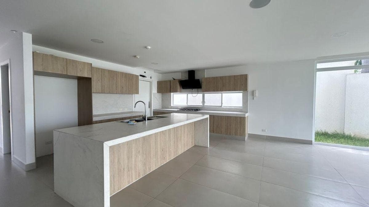 Isla Mocoli, ¡De Oportunidad! Casa con Vista Al Rio, Guayas — imagen 2