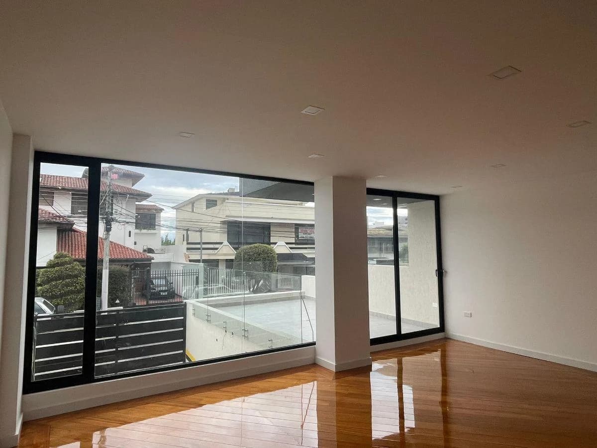 Venta Departamento 110 m² de 2 Dorm. y 3 Terrazas Urbanización El Condado - Quito — imagen 1