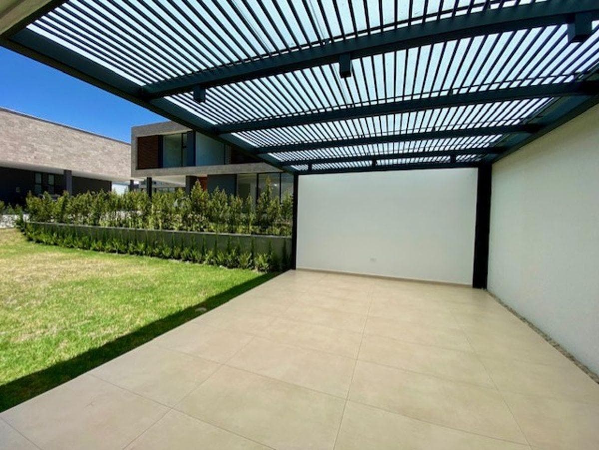 Con Generador Moderna Casa con Doble Seguridad Ruta Viva — imagen 2