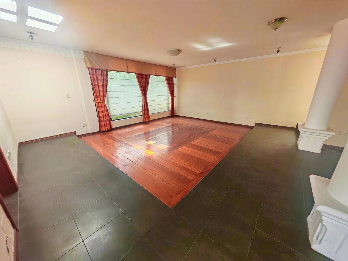 Exclusiva Casa Independiente 1.000 m² Terreno Una Planta, 4 Dorm., Jacuzzi en Pusuqui — imagen 9