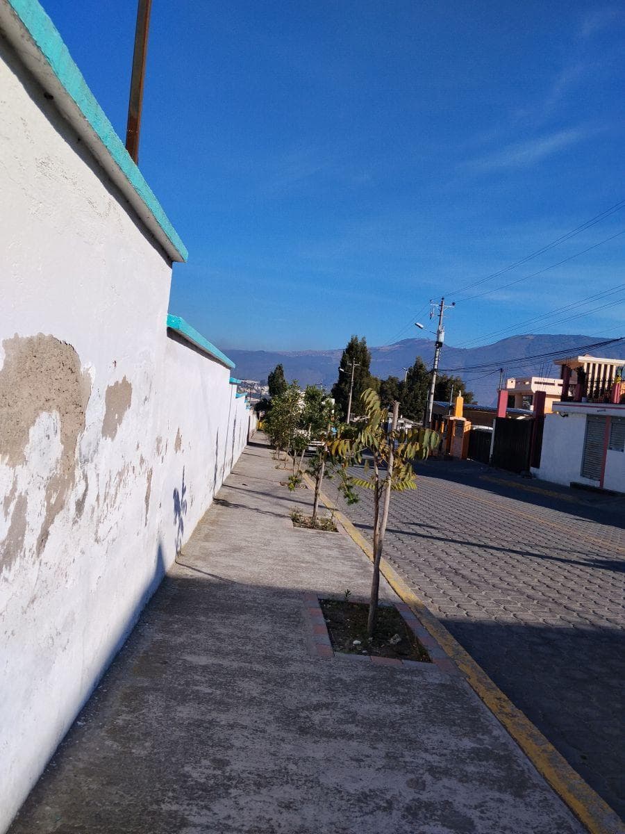 Terreno de 490 m² en Venta en Calderón — imagen 2