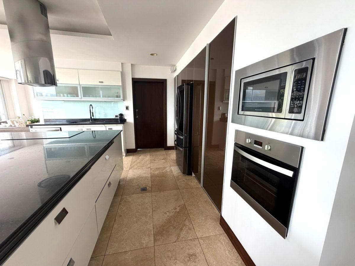 Vendo Fabulosa Casa Moderna 700 m² Construcción, Vistas, Jardines, Pérgolas — imagen 5