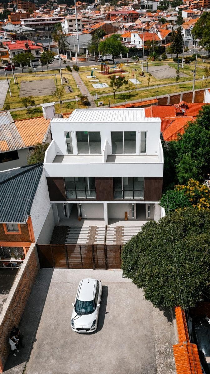 Casa en Venta – Sector Remigio Crespo, Cuenca, Azuay — imagen 1