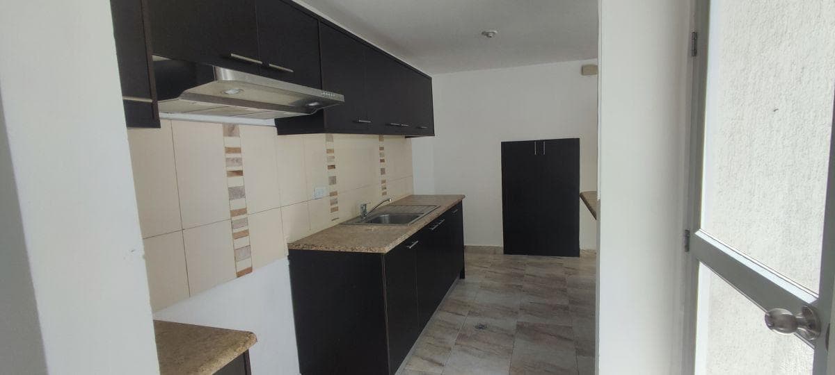 Casa en Venta, 3 Plantas, 2 Dorm. – Pomasqui — imagen 8