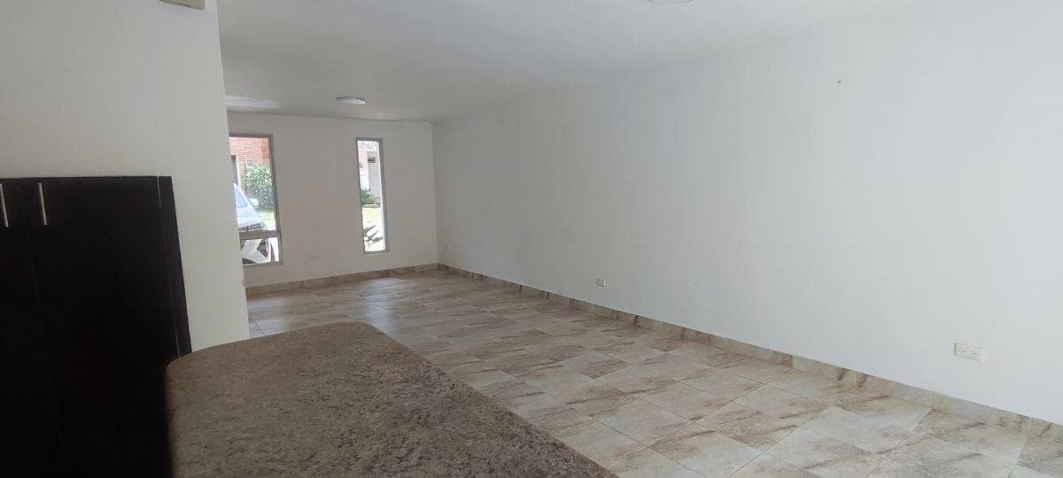 Casa en Venta, 3 Plantas, 2 Dorm. – Pomasqui — imagen 7