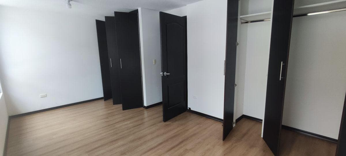 Casa en Venta, 3 Plantas, 2 Dorm. – Pomasqui — imagen 5