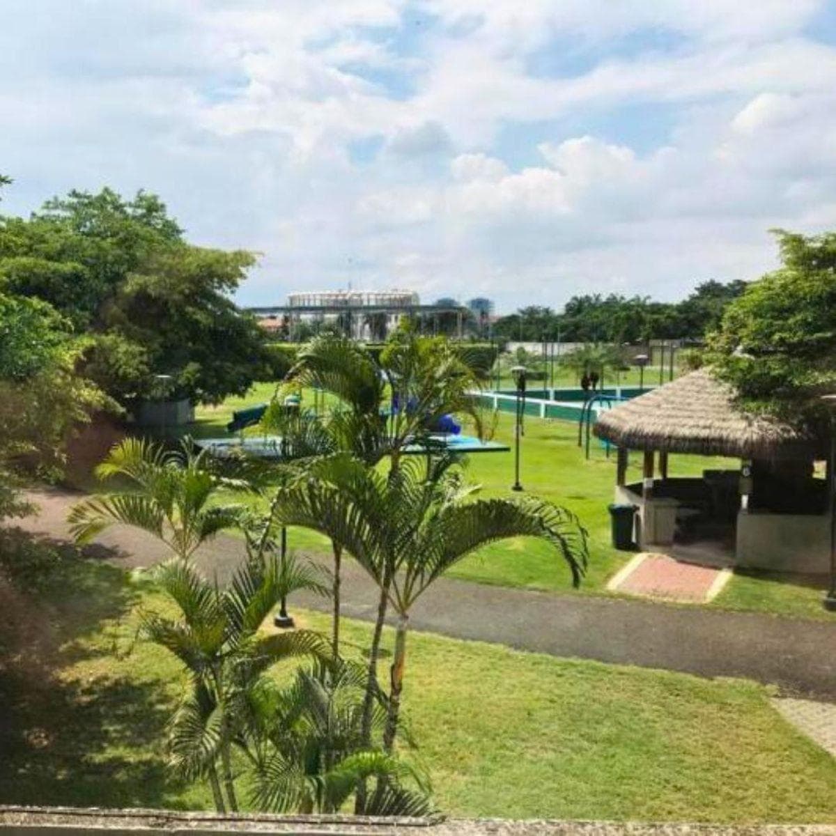 Samborondón Km 2.5 Central Park Departamento de Venta en Primer Piso, Guayas — imagen 4