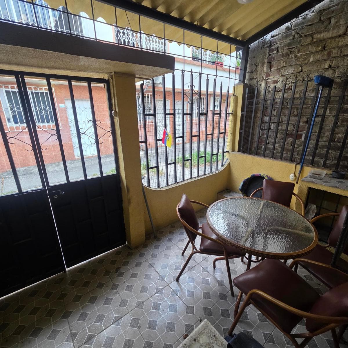 Vendo Casa Mas Suite, 1 Planta, Sauces 1, Peatonal Segura, Guayas — imagen 1