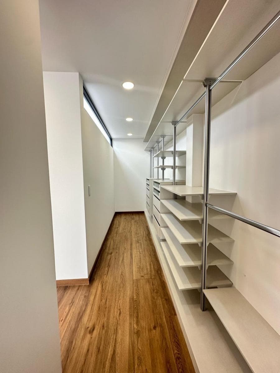 Casa - San Juan de Cumbayá — imagen 2